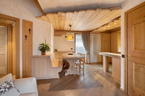 Appartement "Stella" avec vue sur les montagnes, jardin partagé et Wi-Fi