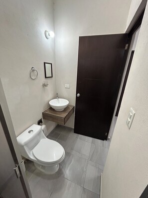 Standard House, City View | Bathroom - CASA EN RENTA EN PARAISO TABASCO P ESTE (Paraiso)