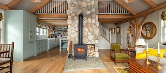 Post & Beam • Stunningly Designed Luxury Home w/ Pool & Hot Tub