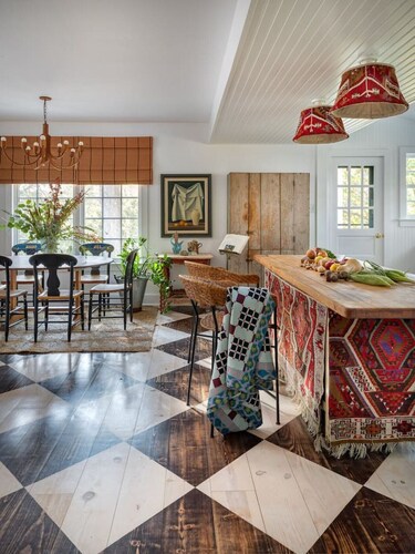 Willow Vale • Stunningly Designed Historical Icon w/ Hot Tub