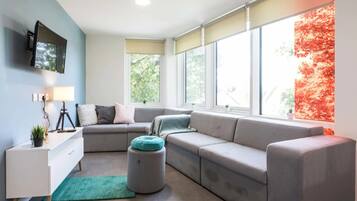 Single Room, Non Smoking | Shared kitchen