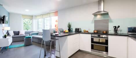 Single Room, Non Smoking | Shared kitchen