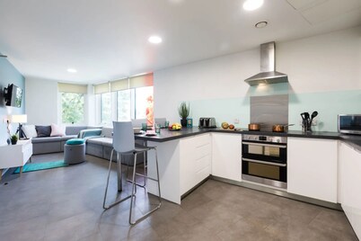 Student Only Arbury Court in Kingston