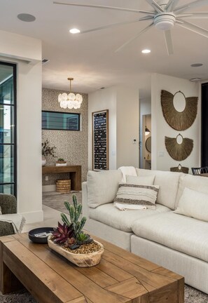 Interior - The Cove at Desert Color (by Ember Stays) (St. George)