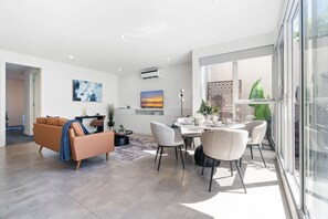 Interior - Princes Park Getaway (Caulfield South)