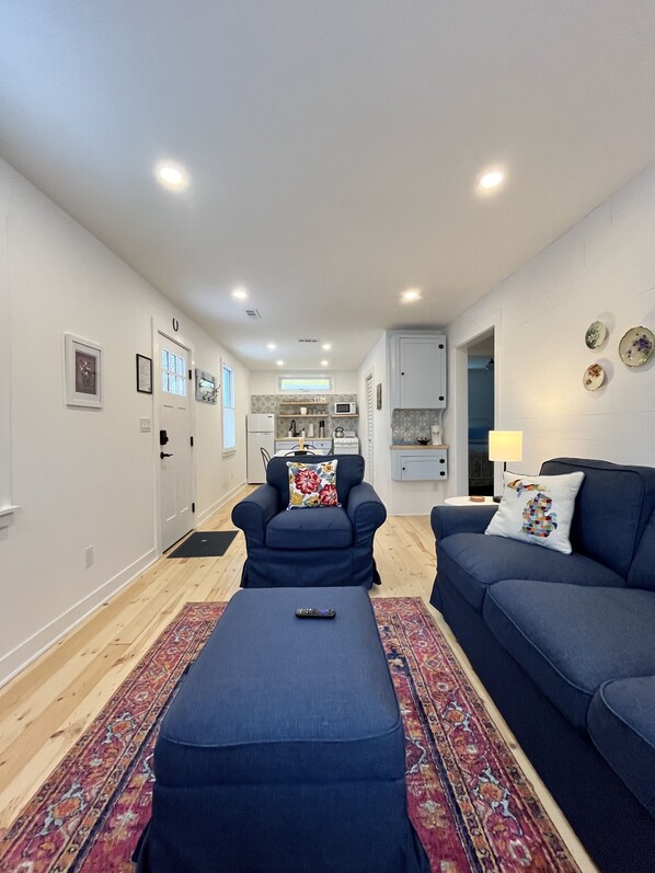 Cottage, Private Bathroom, Garden View | Lounge