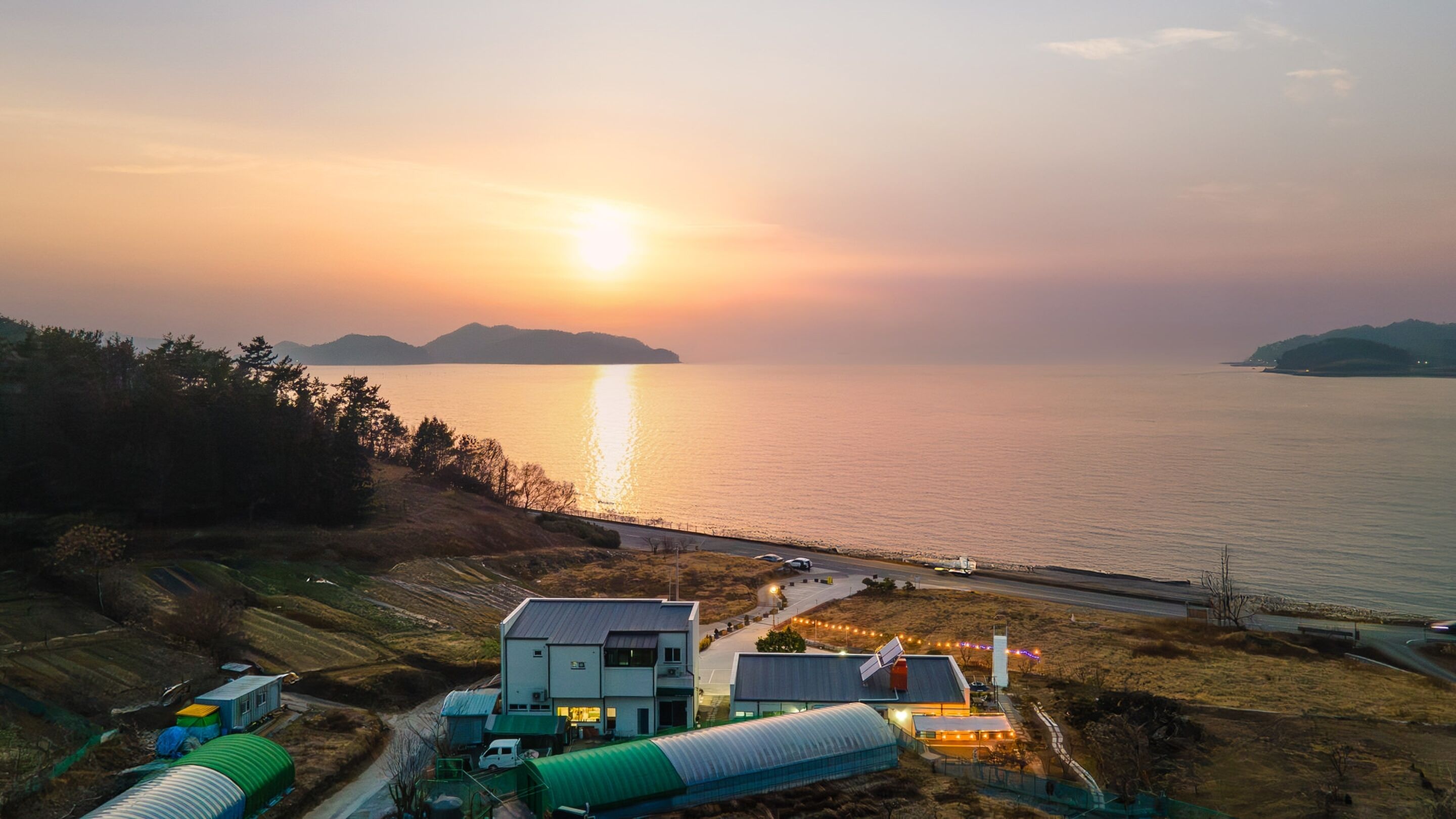 المنشأة من الخارج