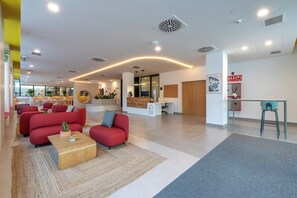 Reception - Hotel Nido Malvarrosa (Valencia)