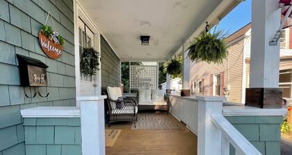 Charming 2-bedroom house just steps to racetrack