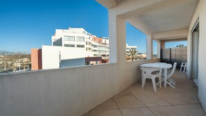 Outdoor dining - Bright apt with large balcony for 4 pers (Agde)