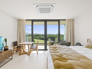 1 chambre, fer et planche à repasser, Wi-Fi gratuit, draps fournis