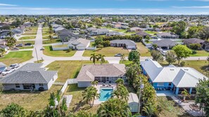 Exterior - Heated Pool, Family Friendly, Outdoor Lounge - Shore Beats Working - Roelens (Cape Coral)