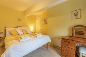 Småhus, 3 soverom | Sengetøy i egyptisk bomull, skrivebord og sengetøy