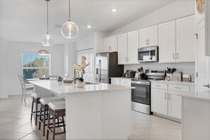 Fridge, microwave, oven, stovetop - Heritage Landing Golf Club 27 night minimum 2 Bedroom Condo (Punta Gorda)