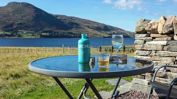 Premium bedding, down duvets, individually decorated, free WiFi