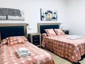 1 bedroom, desk, free WiFi, bed sheets