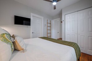 Unclassified image, 2 of 21, button