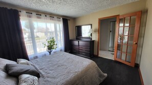 3 habitaciones, tabla de planchar con plancha, cuna de viaje y wifi