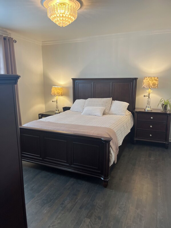 3 bedrooms, iron/ironing board, travel crib, WiFi