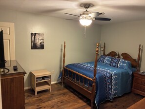 4 chambres, fer et planche à repasser, Wi-Fi gratuit, draps fournis