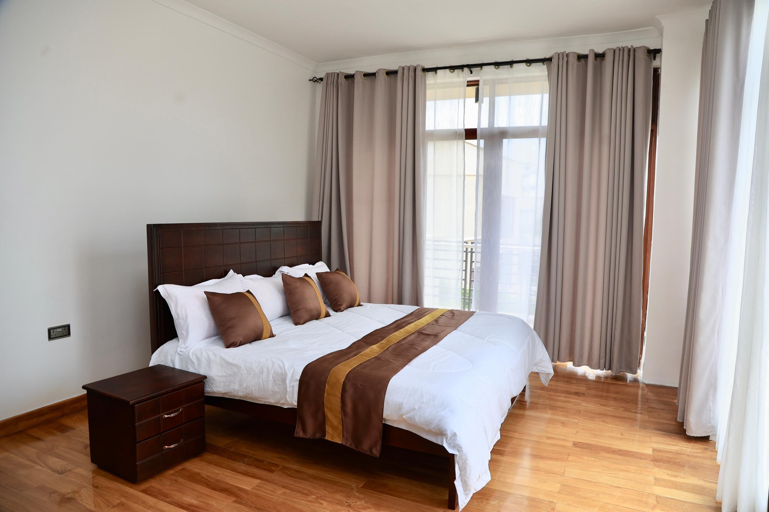 4 slaapkamers, wifi, beddengoed