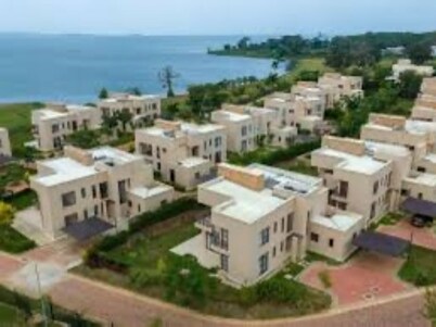 Luxury Lakeside Villa Gated community