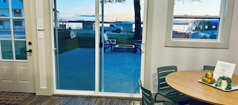 Silver Sands Hotel & Resort