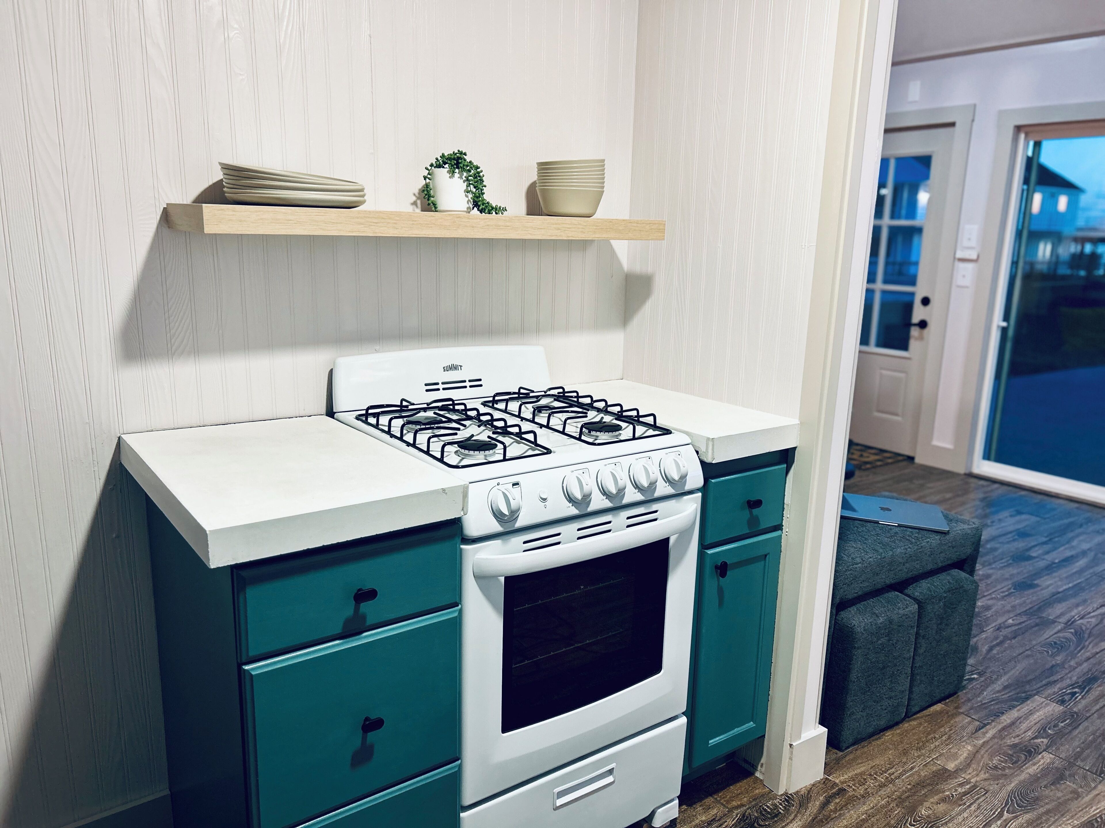 Cabane, patio, vue lac | Cuisine privée | Mini réfrigérateur, micro-ondes dans l'espace commun