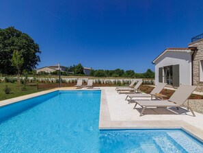 A heated pool - Juventa by Interhome (Rovinj/Bale)