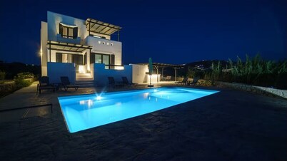 Villa Plaka Divani Your Perfect Escape in Naxos, with Private Pool and Sea Views