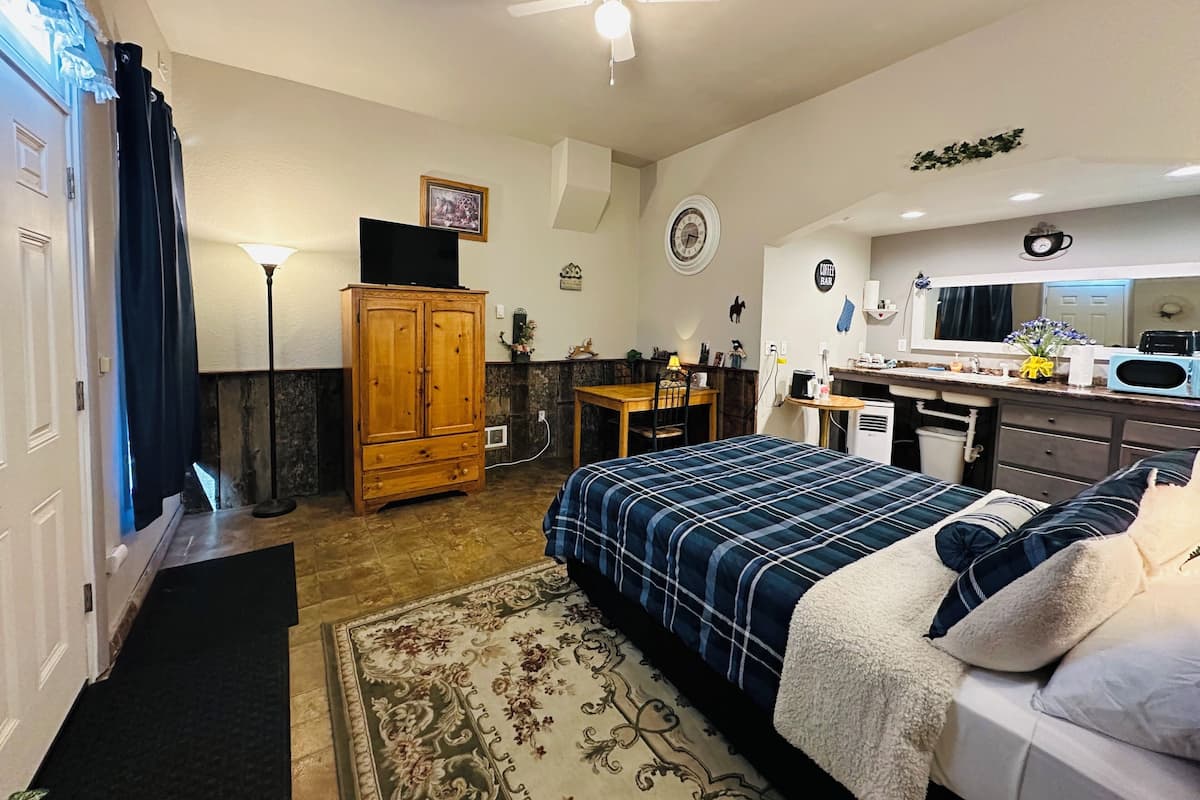 Deluxe Single Room, Non Smoking, Mountain View