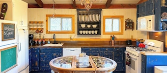 Rustic VT Retreat – Hot Tub, Fire Pit, 12 Minutes to Mt. Snow