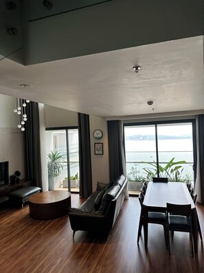 Living area - Citadines Seaview Duplex Apartment (Halong City)