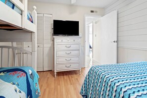 2 Schlafzimmer, BĂŒgeleisen/BĂŒgelbrett, kostenloses WLAN, BettwĂ€sche