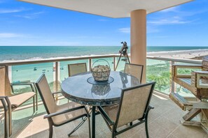 Outdoor dining - Luxury Beachfront Condo: Unmatched Elegance & Exclusive Amenities Await You (North Myrtle Beach)