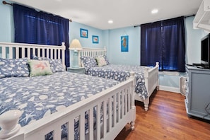8 bedrooms, iron/ironing board, WiFi, bed sheets - Escape to Rising Tide: 8-bedroom beach retreat with private pool, hot tub, and modern amenities! (North Myrtle Beach)