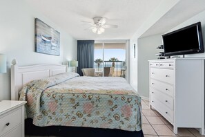 4 bedrooms, iron/ironing board, travel cot, free WiFi - Oceanfront 4BR unit with pools, lazy river, patio, and prime Main Street location (North Myrtle Beach)