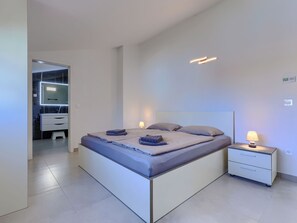5 bedrooms, Internet