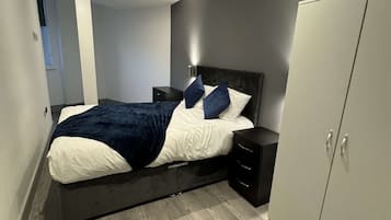 1 bedroom, iron/ironing board, bed sheets