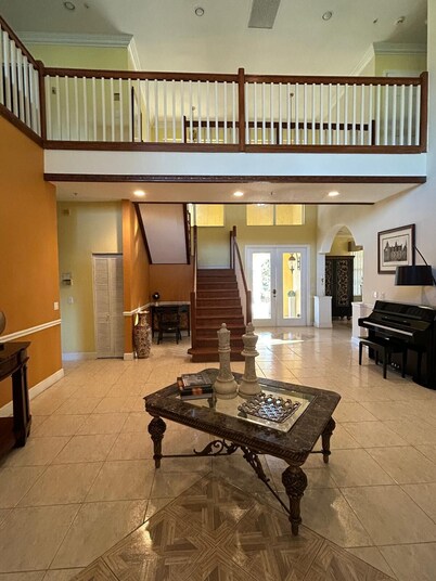 Wellington Hideaway Villa a spacious 5-bedroom house close to the Polo Club