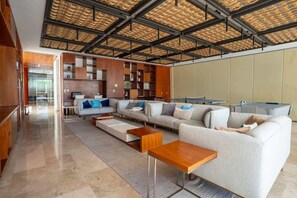 Télévision, espaces bureaux