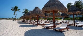 Beachfront Condo | 3BR | Pool & Premium Amenities