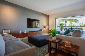 3 bedrooms, iron/ironing board, travel cot, WiFi