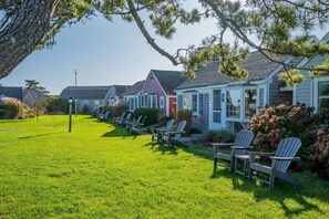 Property grounds - Cape Cod Magic at Starfish Cottage (South Yarmouth)
