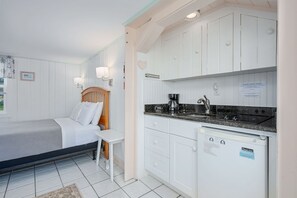 WiFi (無料)、ベッドシーツ