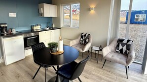 Cottage Deluks, pemandangan samudra | Kamar mandi | Pengering rambut, jubah mandi, handuk, dan sabun