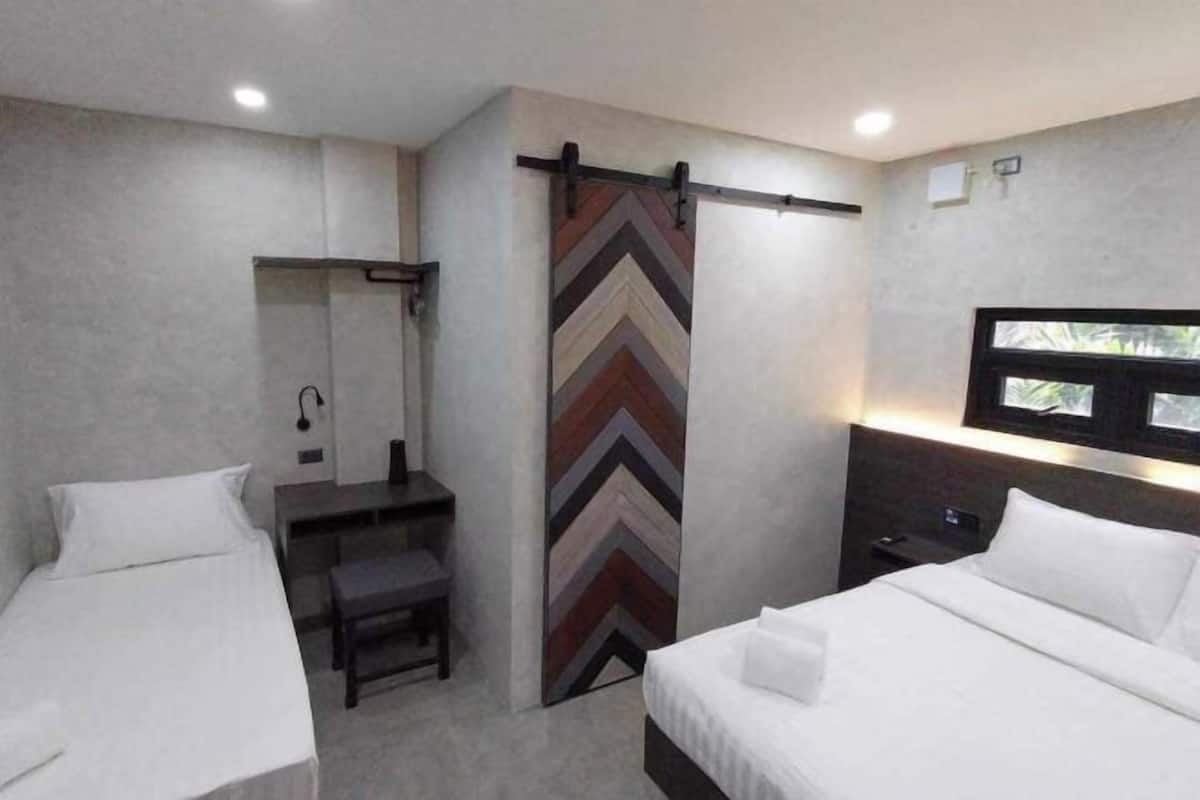 Cofres nos quartos, Wi-Fi de cortesia, roupa de cama