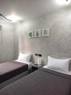 In-room safe, free WiFi, bed sheets - Kasa Boutique Hotel (Cebu City)