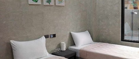 Deluxe Twin Room | In-room safe, free WiFi, bed sheets