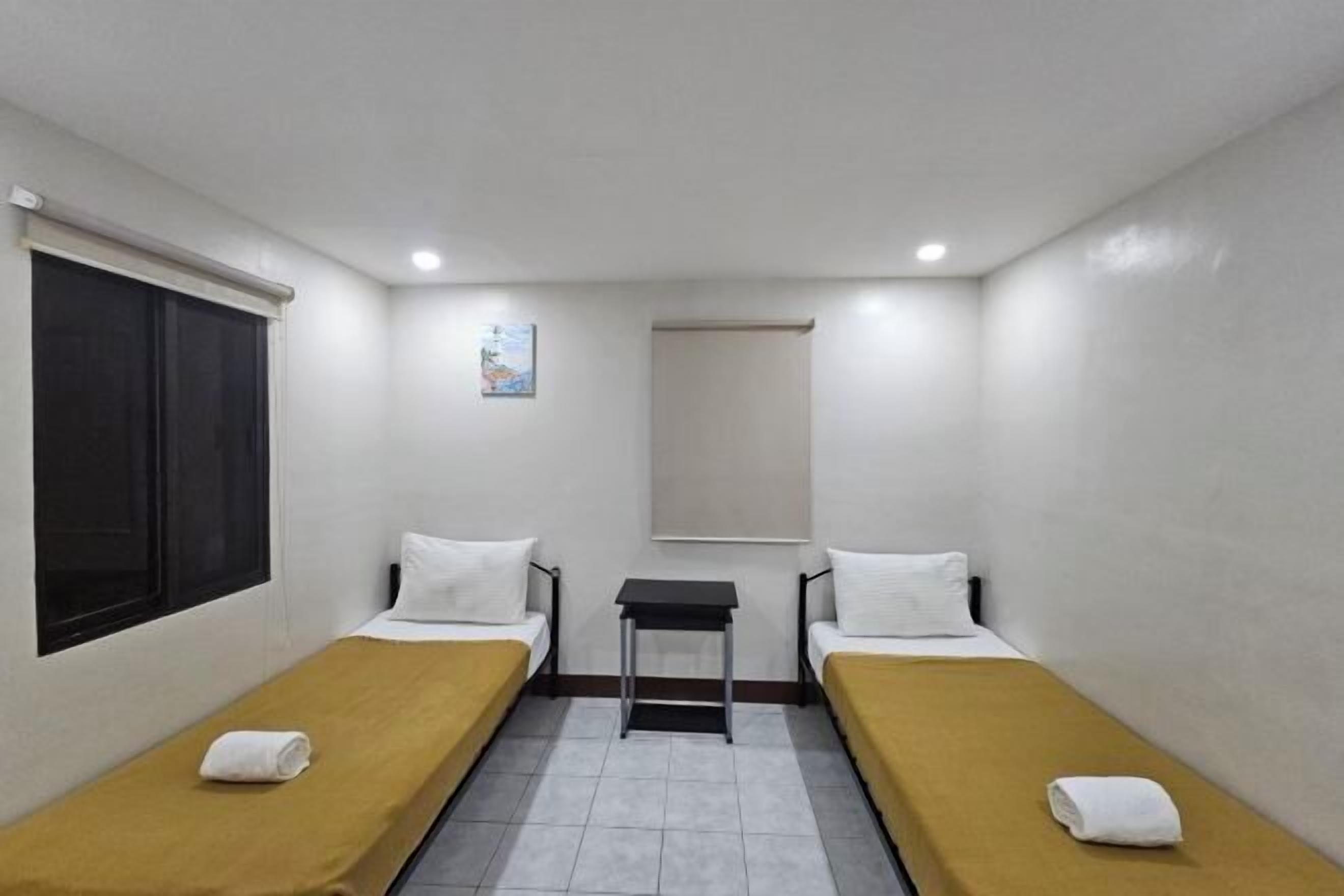 In-room safe, free WiFi, bed sheets